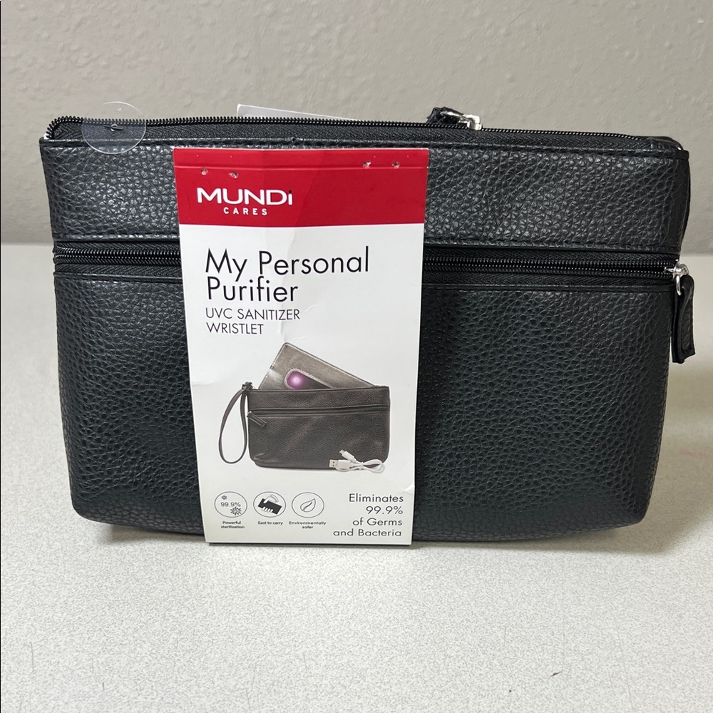 mundi Black Pebble-Texture Men’s Toiletry Wristlet